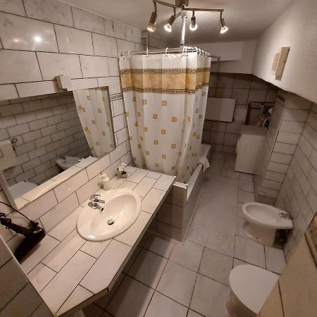 Basement Apartment Colonia Exterior foto