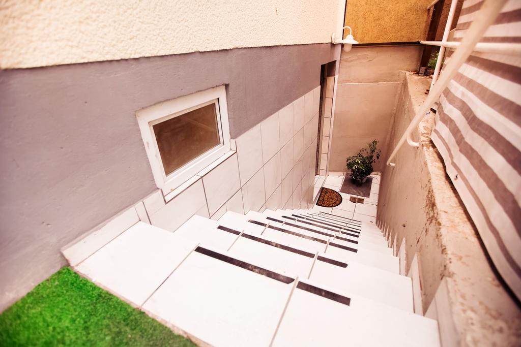 Basement Apartment Colonia Exterior foto